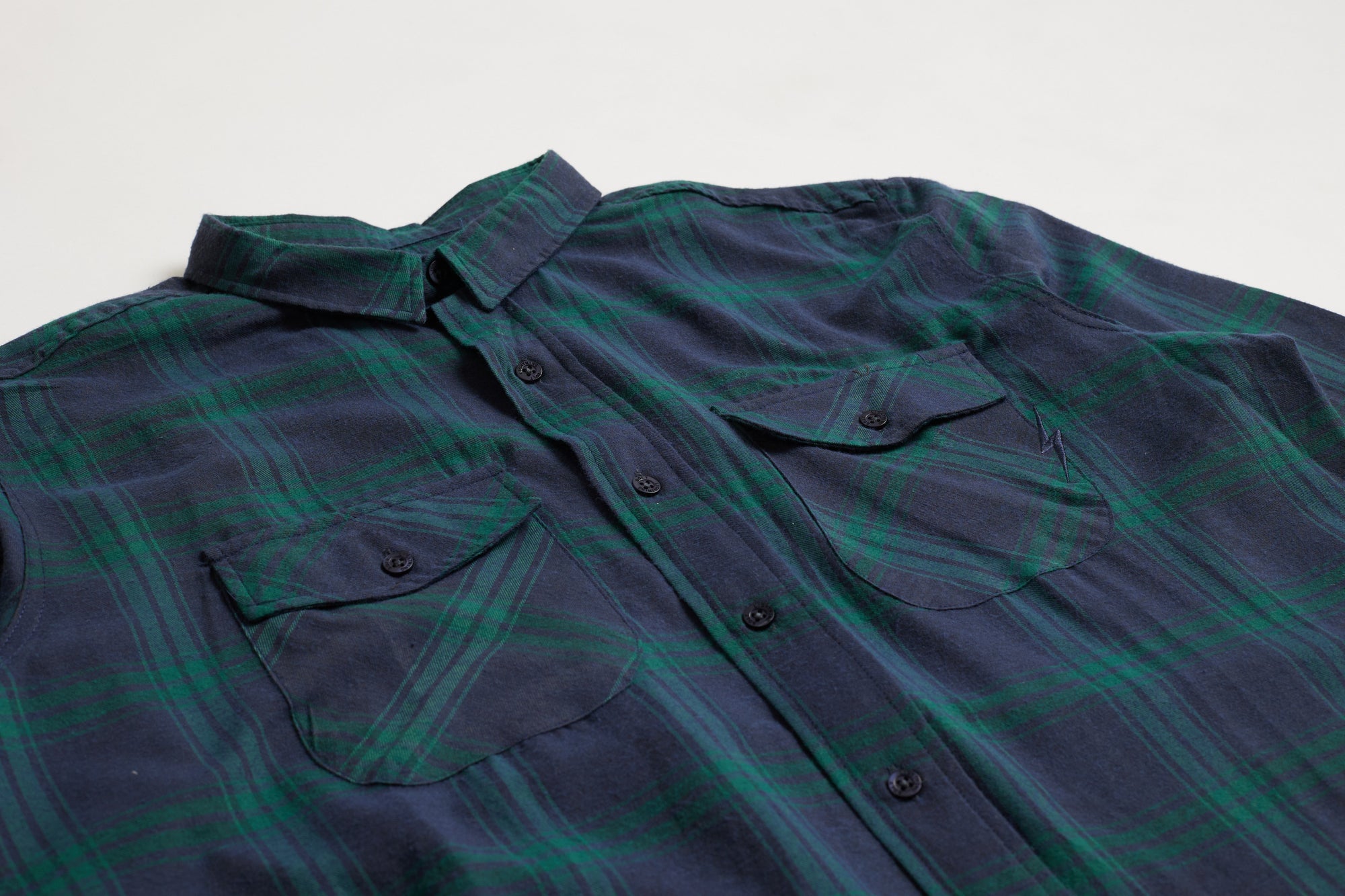 Hilo Shirt - Lightning Bolt ⚡ - Lightning Bolt USA