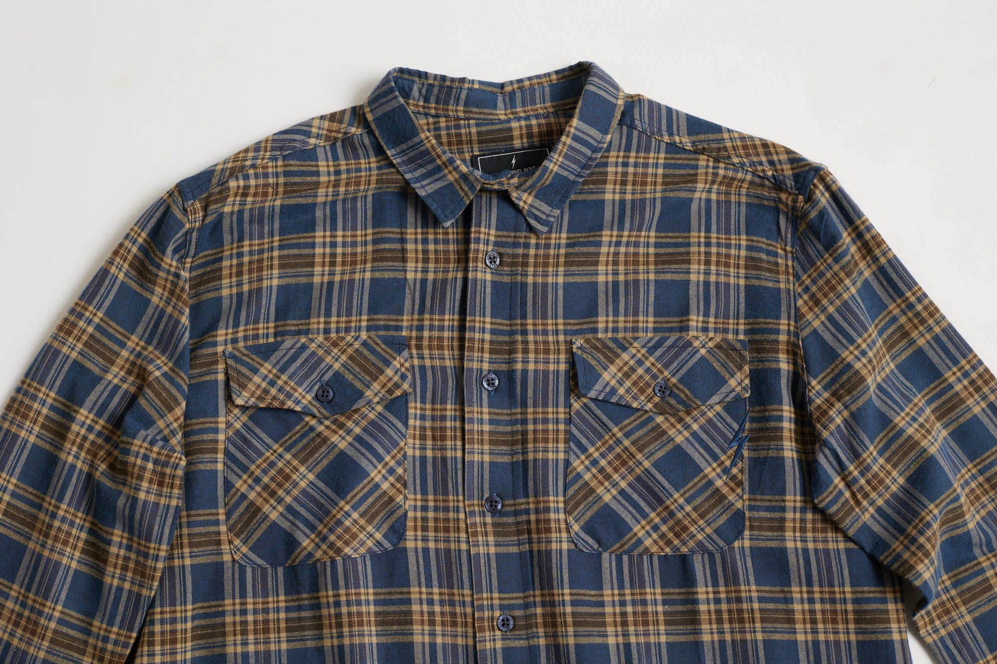 Hilo Shirt - Lightning Bolt ⚡ - Lightning Bolt USA
